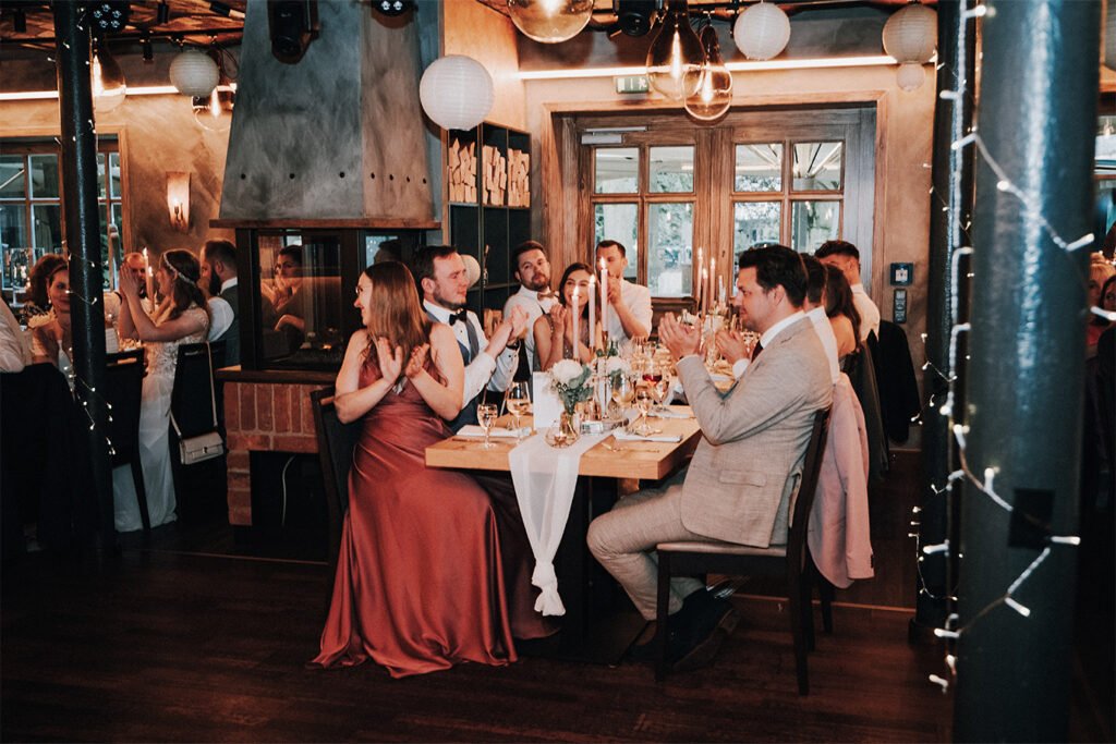 hochzeitsfeier-im-kuhstall-hof-frien